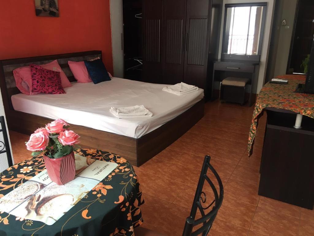 Lucky Banzaan Patong Exterior foto